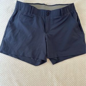 Under Armour Women’s Golf Shorts Size 6